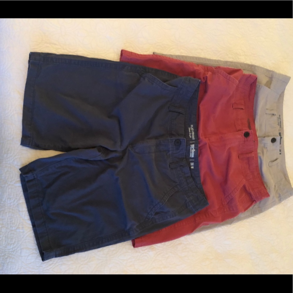 BUNDLE!! 3x Men’s flat front shorts